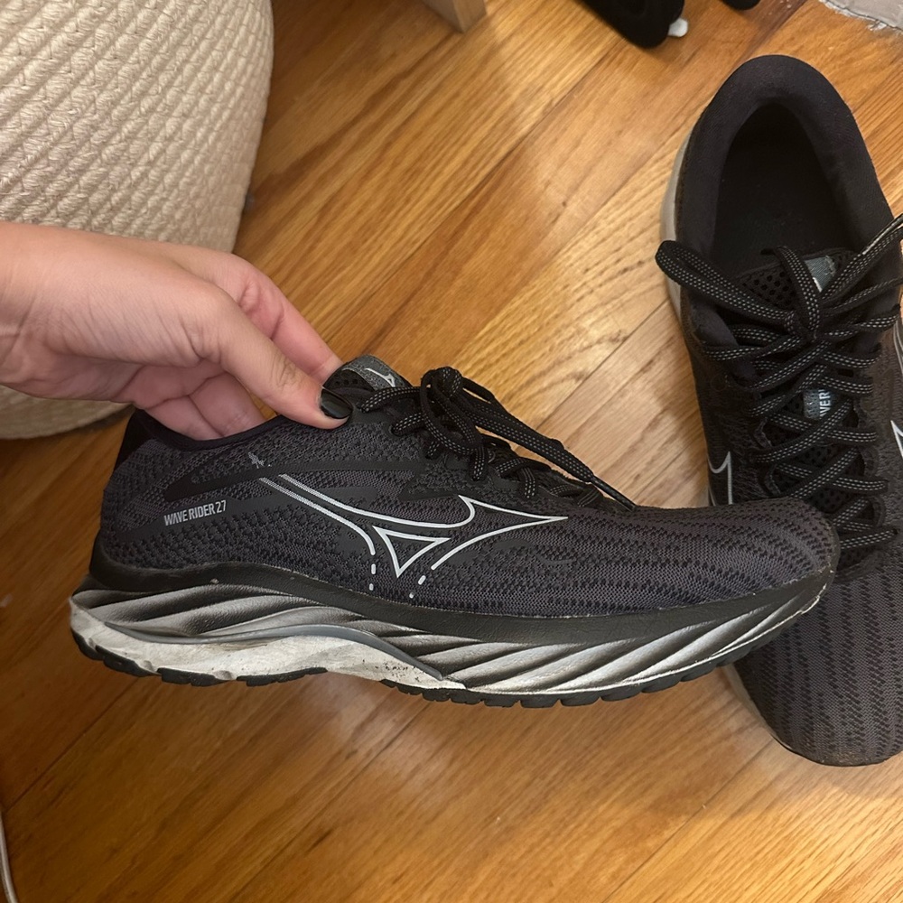 Mizuno Waverider 27 running shoes